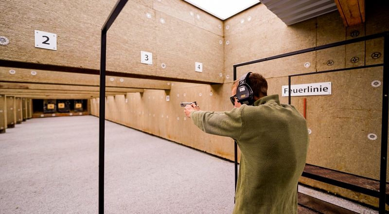 Titelbild Dynamisches-Mehrdistanz-Schießen Grundlagen Kurzwaffe